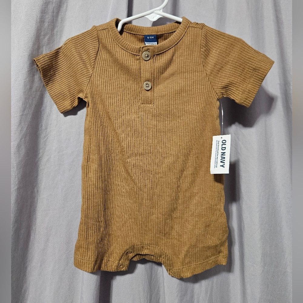 Old Navy‎ Tan Ribbed One Piece Outfit With Snap Bottom, 6-12 Months